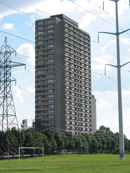 735 Don Mills Road, Toronto, ON M3C 1T1
