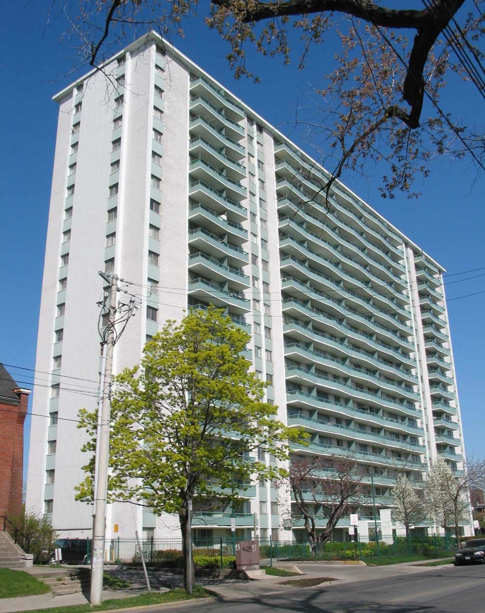 730 Dovercourt Road, Toronto, ON M6H 2W9