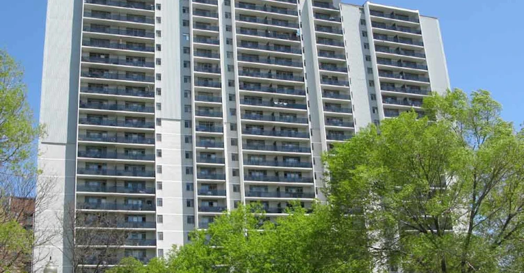 90 Eastdale Avenue, Toronto, ON M4C 5A2