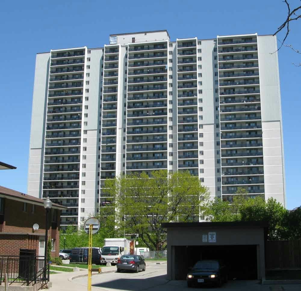 90 Eastdale Avenue, Toronto, ON M4C 5A2 - 2
