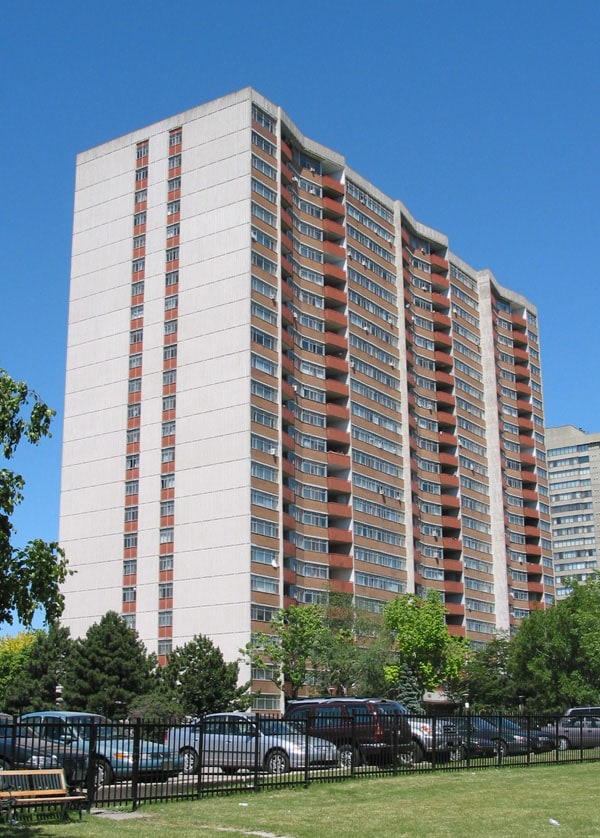 100 Echo Point, Toronto, ON M1W 2V2