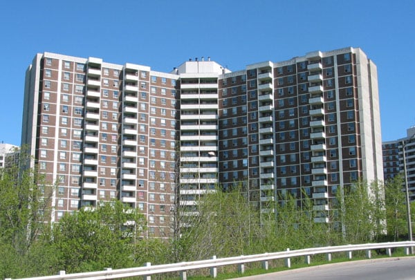 20 Edgecliff Golfway , Toronto, ON M3C 3A4