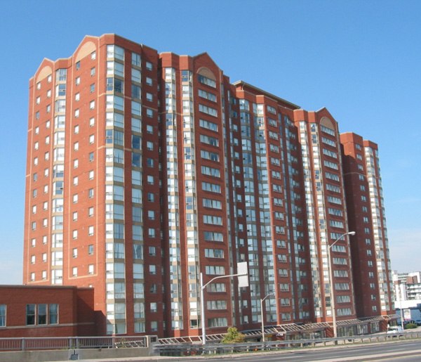 2466 Eglinton Avenue East, Toronto, ON M1K 5J8