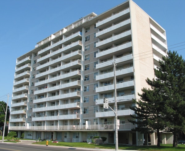 485 Eglinton Avenue East, Toronto, ON M4P 1N2