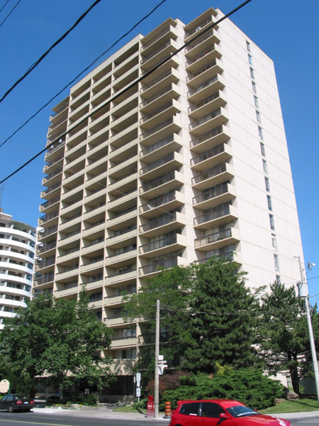 322 Eglinton Avenue East, Toronto, ON M4P 1L6 - 2