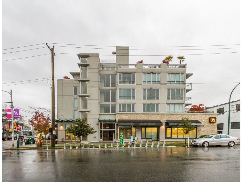 2008 Pine Street, Vancouver, BC V6J 0B8