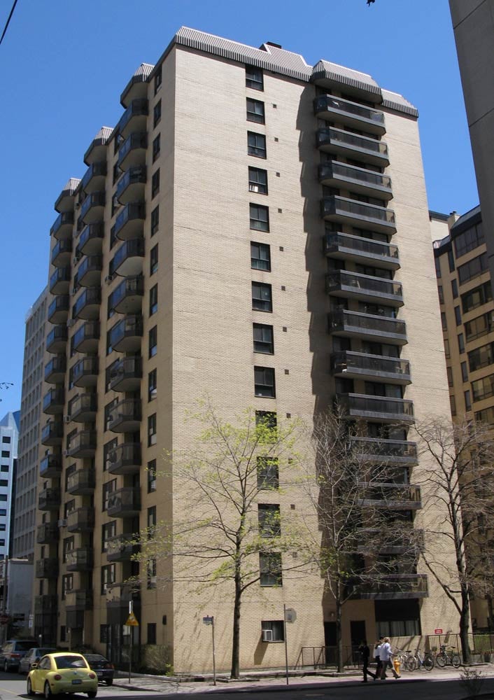 175 Elm Street, Toronto, ON M5T 2Z8