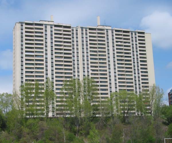 65 Emmett Avenue, Toronto, ON M6M 5A7 - 2