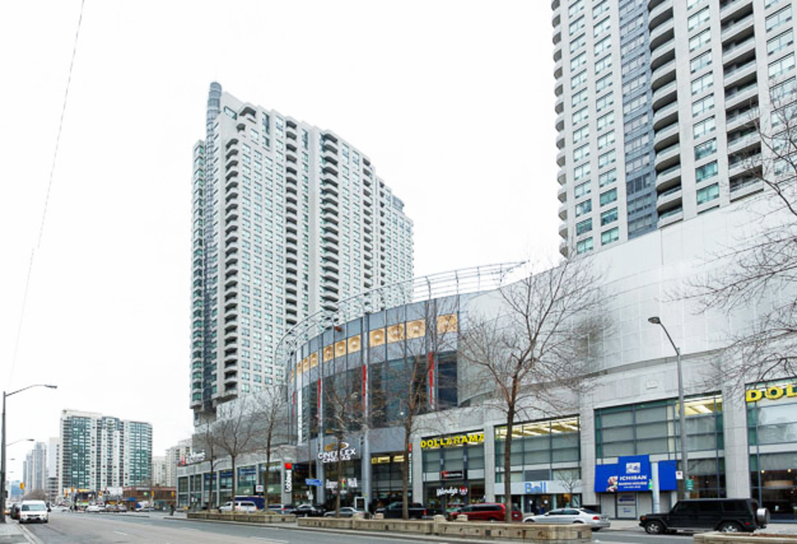 33 Empress Avenue, Toronto, ON M2N 6Y7