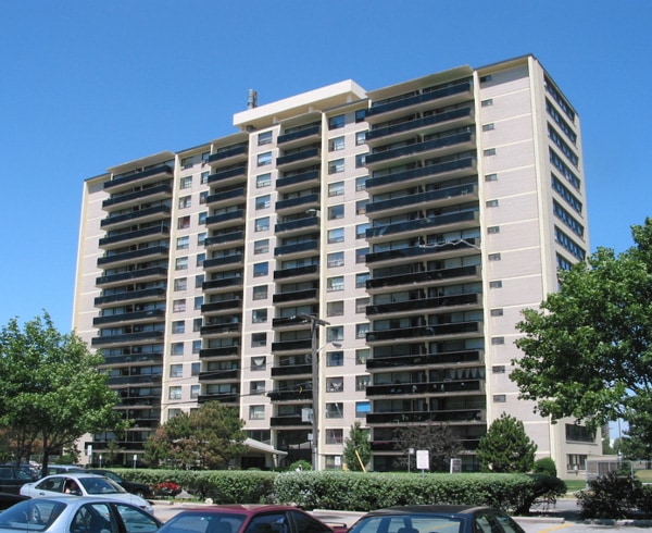 30 Esterbrooke Avenue, Toronto, ON M2J 2C4
