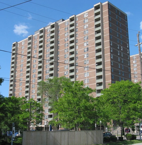 20 Falstaff Avenue, Toronto, ON M6L 2C8