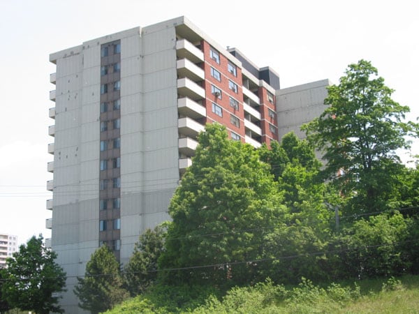 625 Finch Avenue West, Toronto, ON M2R 3W1