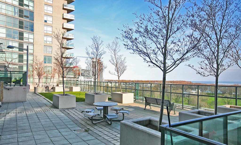 219 Fort York Boulevard, Toronto, ON M5V 1A9 - 5