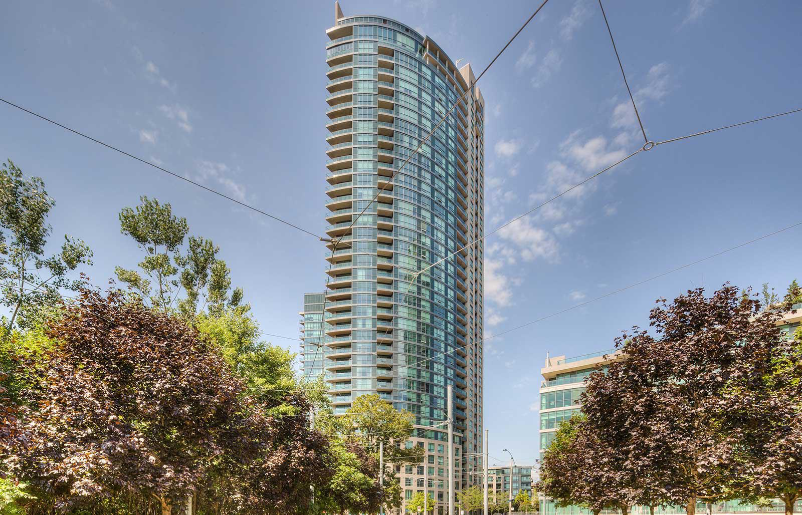 219 Fort York Boulevard, Toronto, ON M5V 1A9