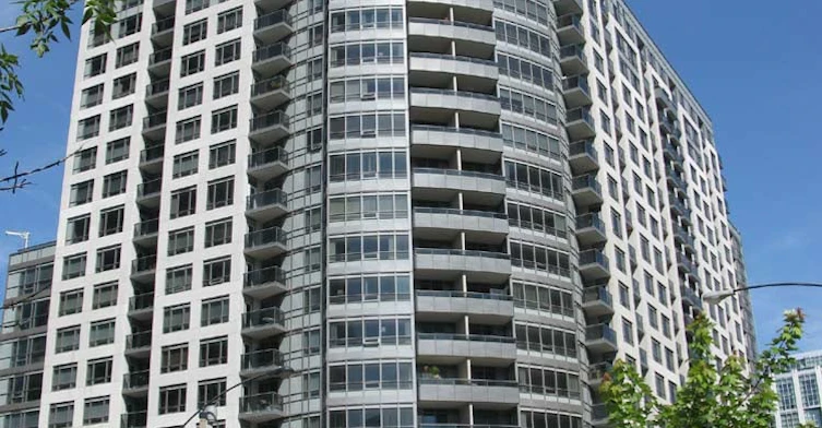 340 Front Street West, Toronto, ON M5V 3W7