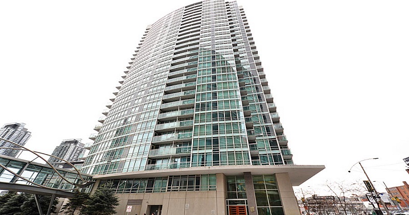 381 Front Street  West, Toronto, ON M5V 3S8