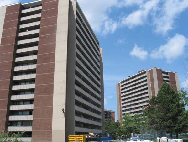 235 Gosford Boulevard, Toronto, ON M3N 2W3 - 2