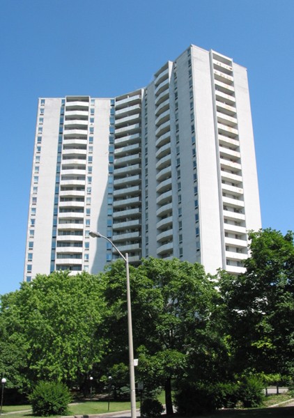 150 Graydon Hall Drive, Toronto, ON M3A 3B1