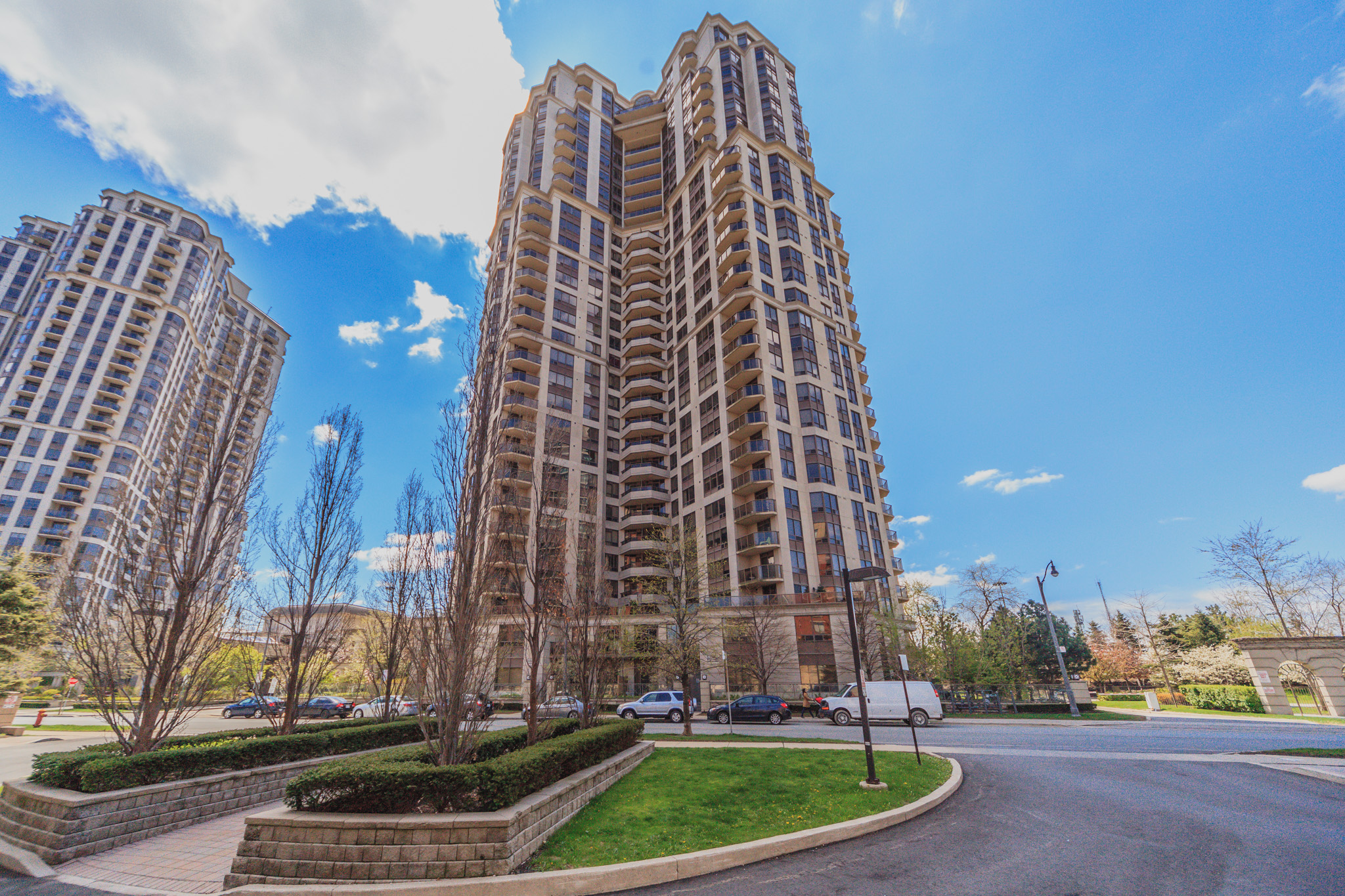 80 Harrison Garden Boulevard, Toronto, ON M2N 7E3