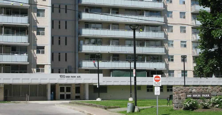 100 High Park Avenue, Toronto, ON M6P 2S2 - 2