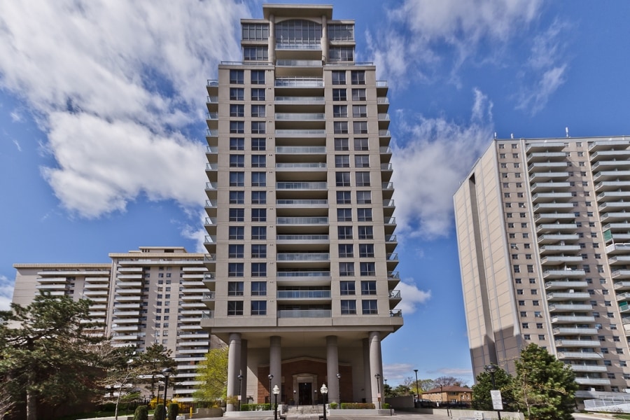 70 High Park Avenue , Toronto, ON M6P 1A1