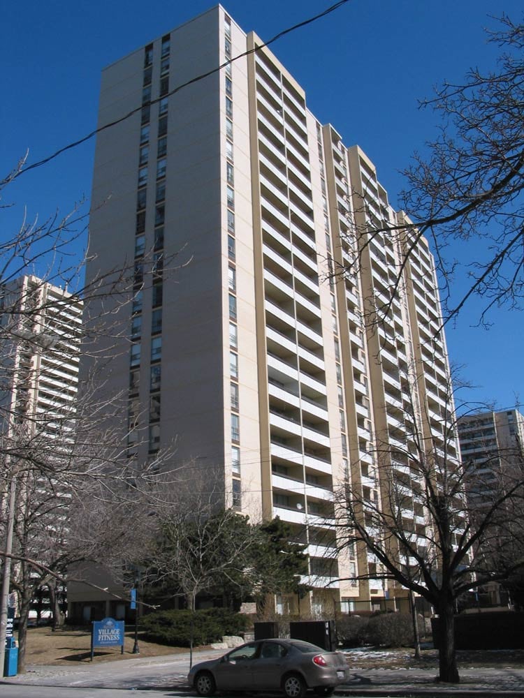 65 High Park Avenue, Toronto, ON M6P 2R7