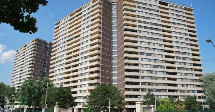 2085 Islington Avenue , Toronto, ON M9P 3R1