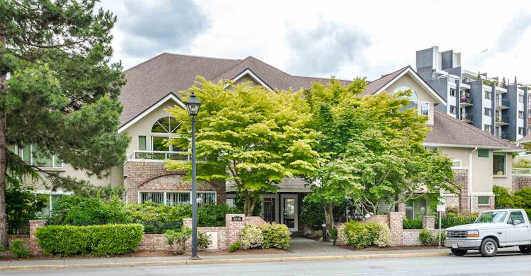2110 Marine Drive, West Vancouver, BC V7V 1K3 - 2
