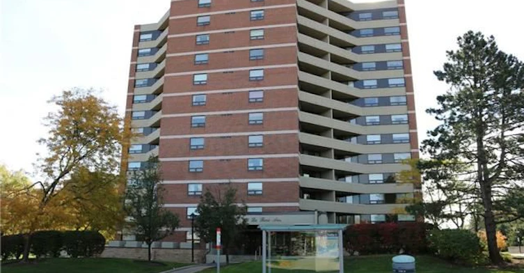 95 La Rose Avenue , Toronto, ON M9P 3T2