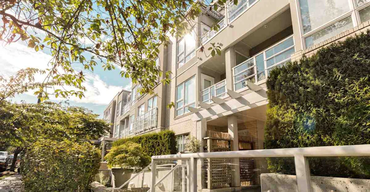 1823 7th Avenue West, Vancouver, BC V6J 5K5