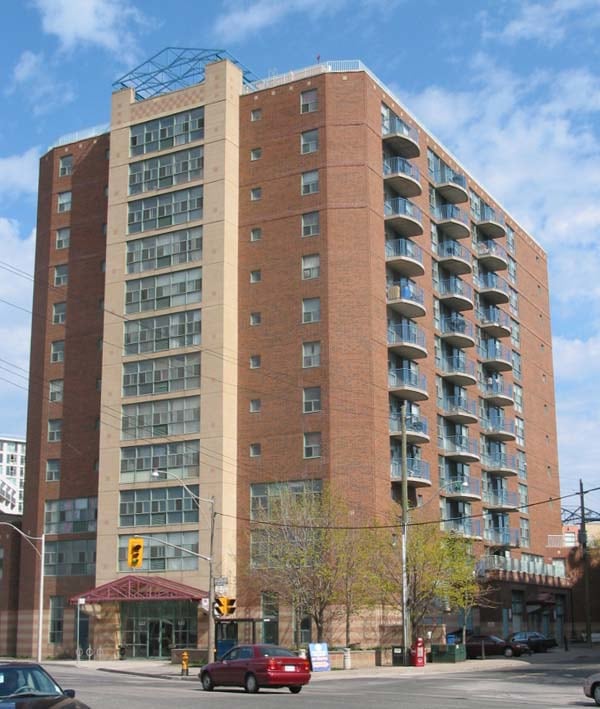 633 Lake Shore Boulevard West, Toronto, ON M5V 3B9