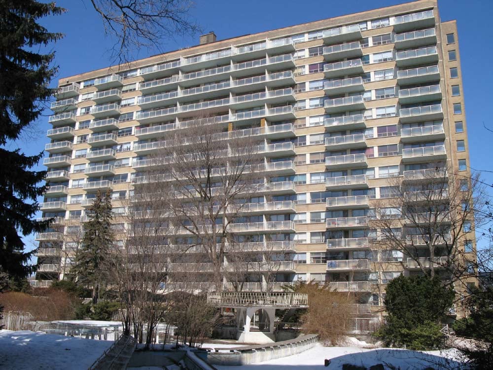 25 Lascelles Boulevard, Toronto, ON M4V 2C1