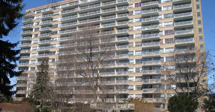 25 Lascelles Boulevard, Toronto, ON M4V 2C1