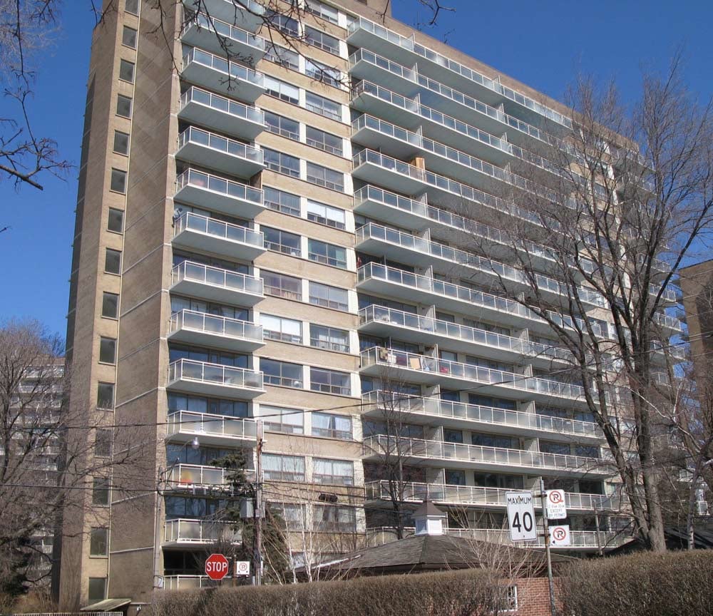 21 Lascelles Boulevard, Toronto, ON M4V 2B8