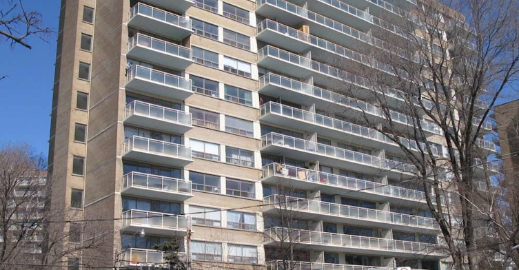 21 Lascelles Boulevard, Toronto, ON M4V 2B8