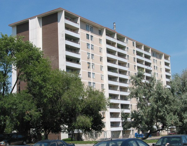 2185 Lawrence Avenue East, Toronto, ON M1P 2P6 - 2