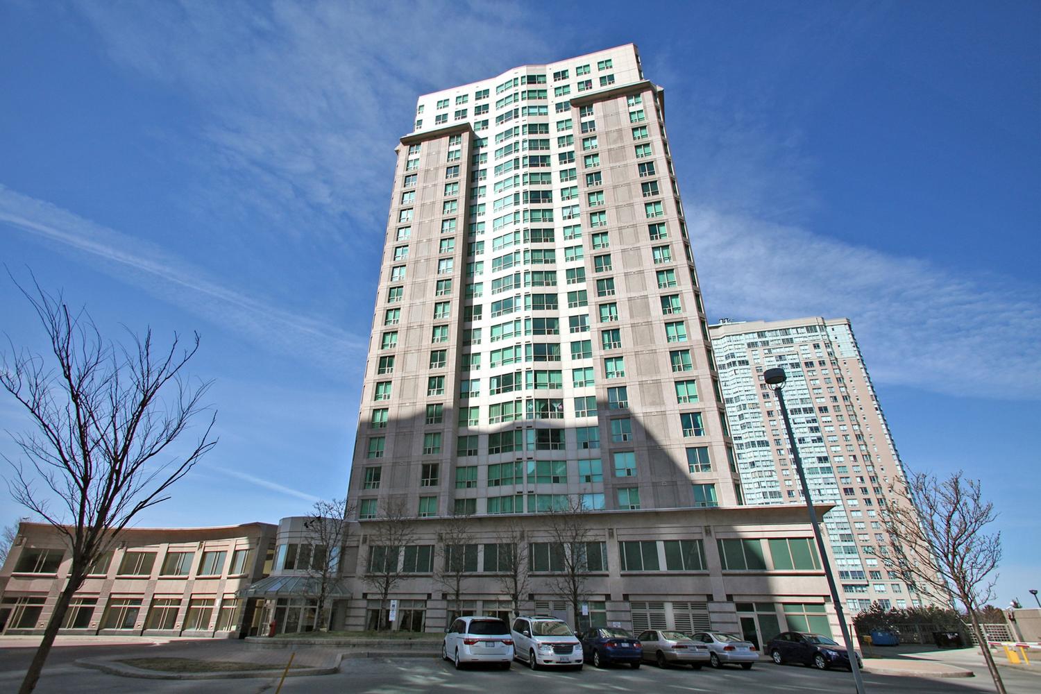 18 Lee Centre Drive, Toronto, ON M1H 3H5