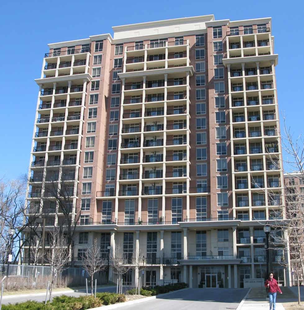 1105 Leslie Street, Toronto, ON M3C 4G3