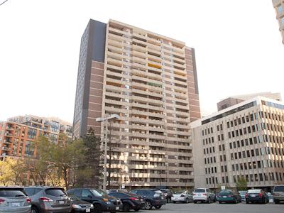 8 Lomond Drive, Toronto, ON M8X 2Z3
