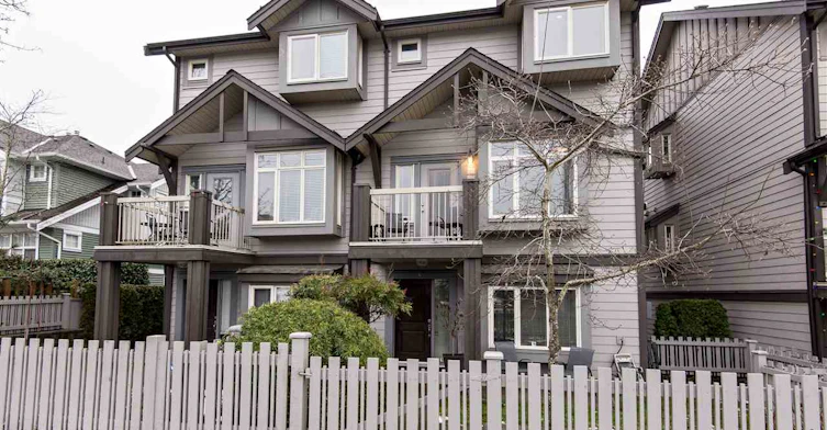 19219 67 Avenue, Surrey, BC V4N 0C4