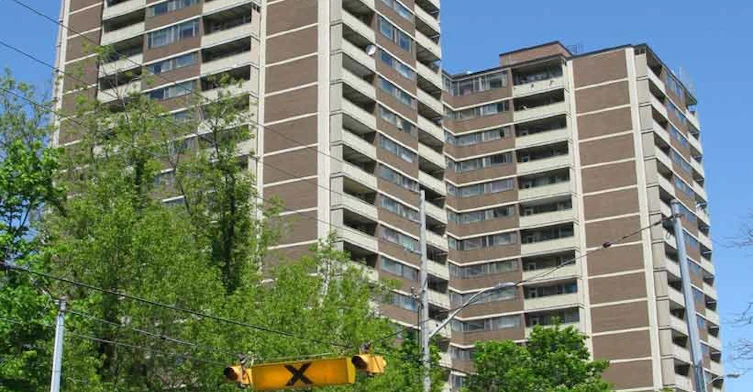 444 Lumsden Avenue, Toronto, ON M4C 2L8 - 2