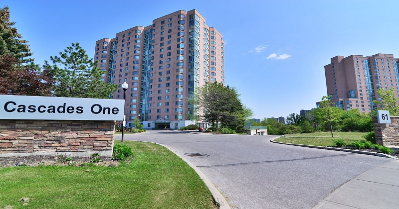 61 Markbrook Lane, Toronto, ON M9V 5E7