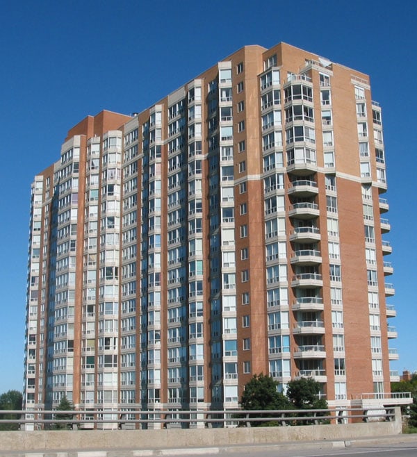 400 McLevin Avenue, Toronto, ON M1B 4Z8 - 2