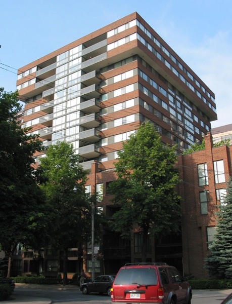15 Mcmurrich Street, Toronto, ON M5R 3M6 - 2