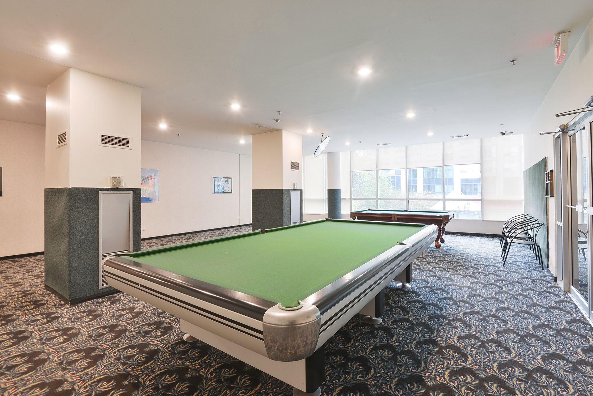 2550 Lawrence Avenue East, Toronto, ON M1P 4Z3 - 3
