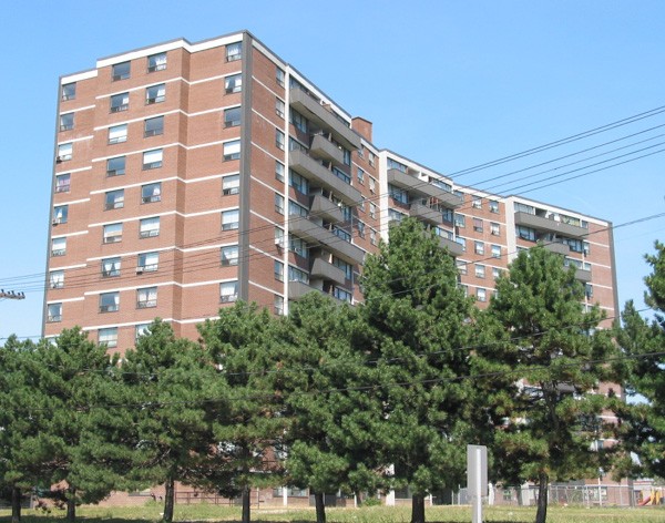 1385 Midland Avenue, Toronto, ON M1P 3B8 - 2