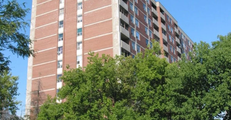 945 Midland Avenue, Toronto, ON M1K 4G5 - 2