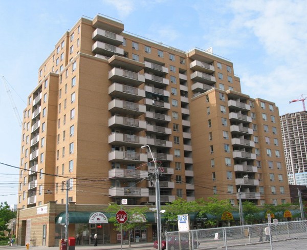 88 Mutual Street, Toronto, ON M5B 2N3