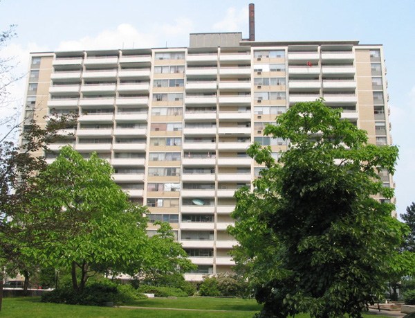 60 Oakmount Road, Toronto, ON M6P 2N2