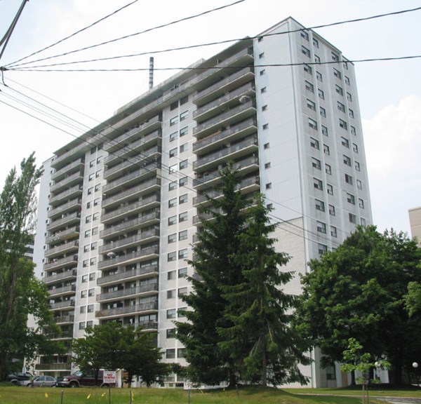 22 Oakmount Road, Toronto, ON M6P 2M7 - 2